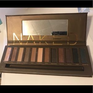 Urban Decay Naked eyeshadow palette